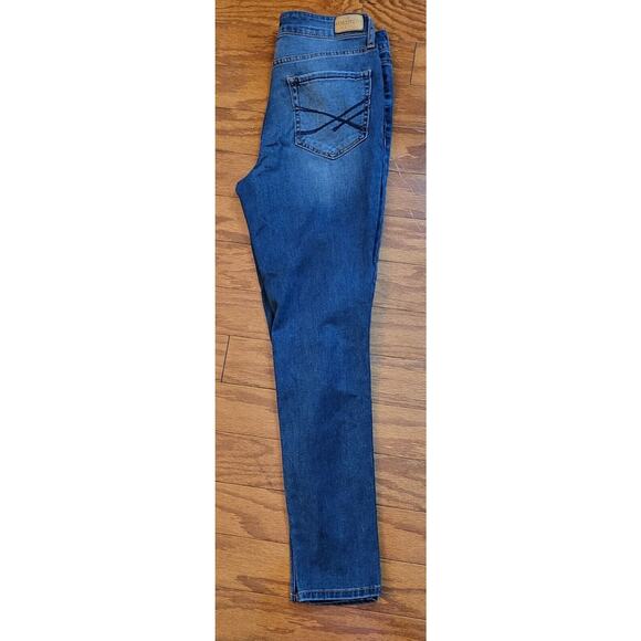 Aeropostale Womens Mid Rise Jegging Medium Wash Size 6 Distressed Ripped Knees - Picture 6 of 11